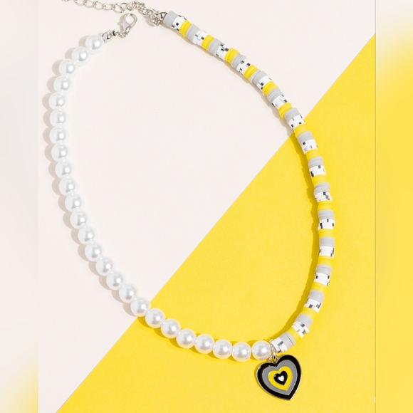 Jewelry - Paparazzi Yellow and White Beaded Heart Necklace